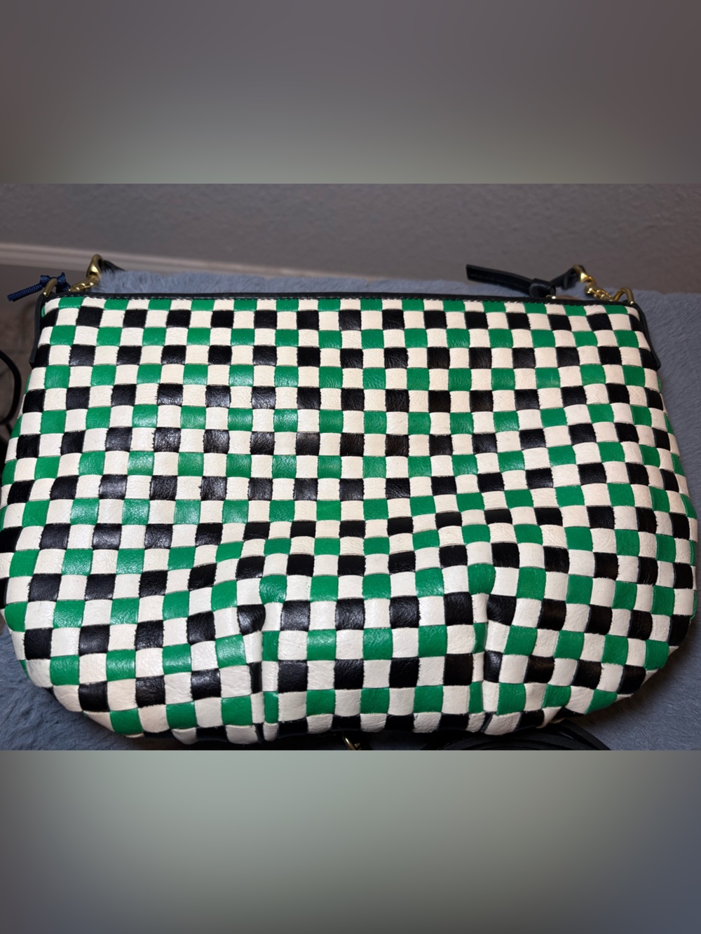 Clare V. Petit moyen messenger in green apple multi woven check - Picture 3 of 5